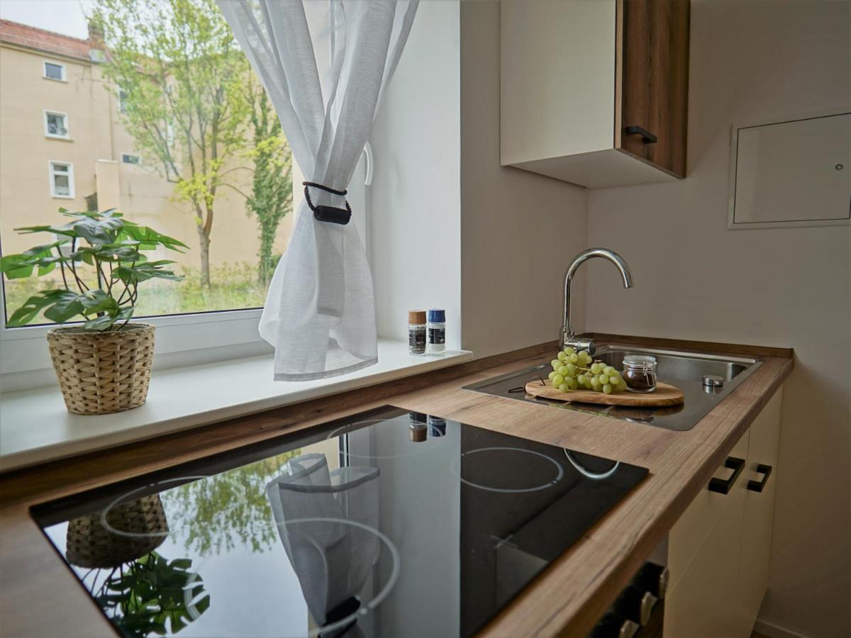 勃兰登堡"Hogulu" Brandenburg, Balkon, Neustadt, Kueche, Wassernaehe - Parkplatz Inklusive公寓 外观 照片
